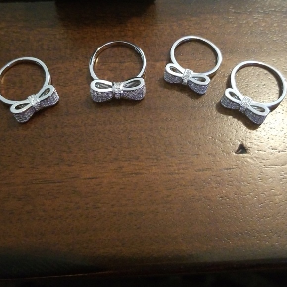 Sterling Silver Bow Ring w/ rhinestones - Picture 5 of 7